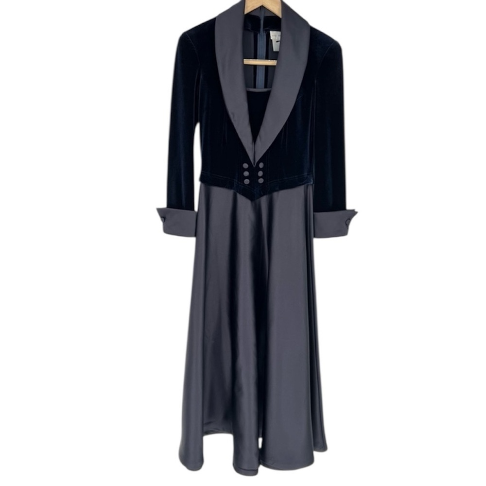 TADASHI SHOJI‎ Dark Royal Blue Satin Gown Elegant Navy Velvet Dress